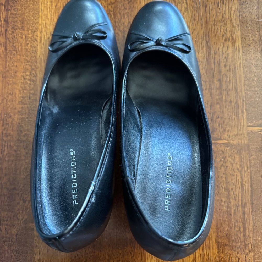 Predictions | Black Heels - Picture 4 of 8